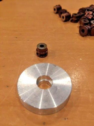 Resurfacing tool for Graco AP MP side seals